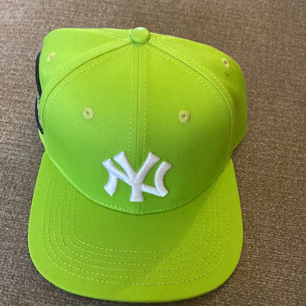 New Yankees hat
